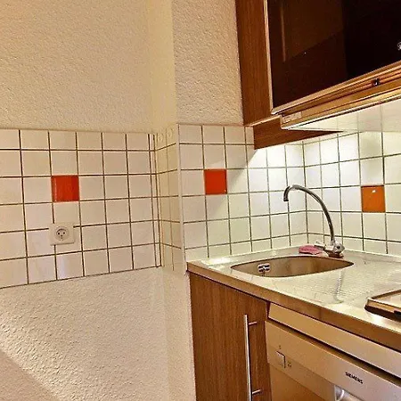 Appartement Au Pied Des Pistes Proche Commerces! Capacite 4, Balcon, Cuisine Equipee - Fr-1-455-81 *